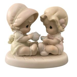 Precious Moments “Friendship Hits The Spot” Figurine